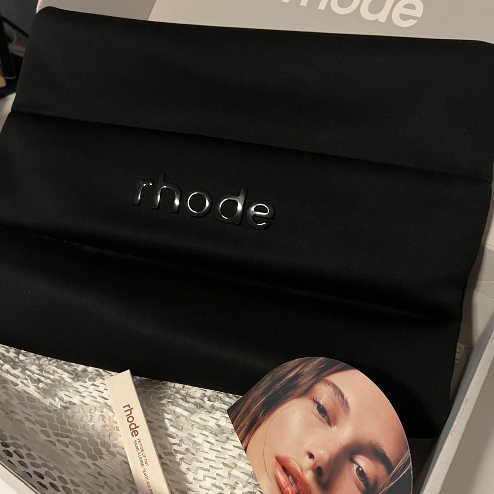 RHODE Bubble bag + cinnamon roll lippie